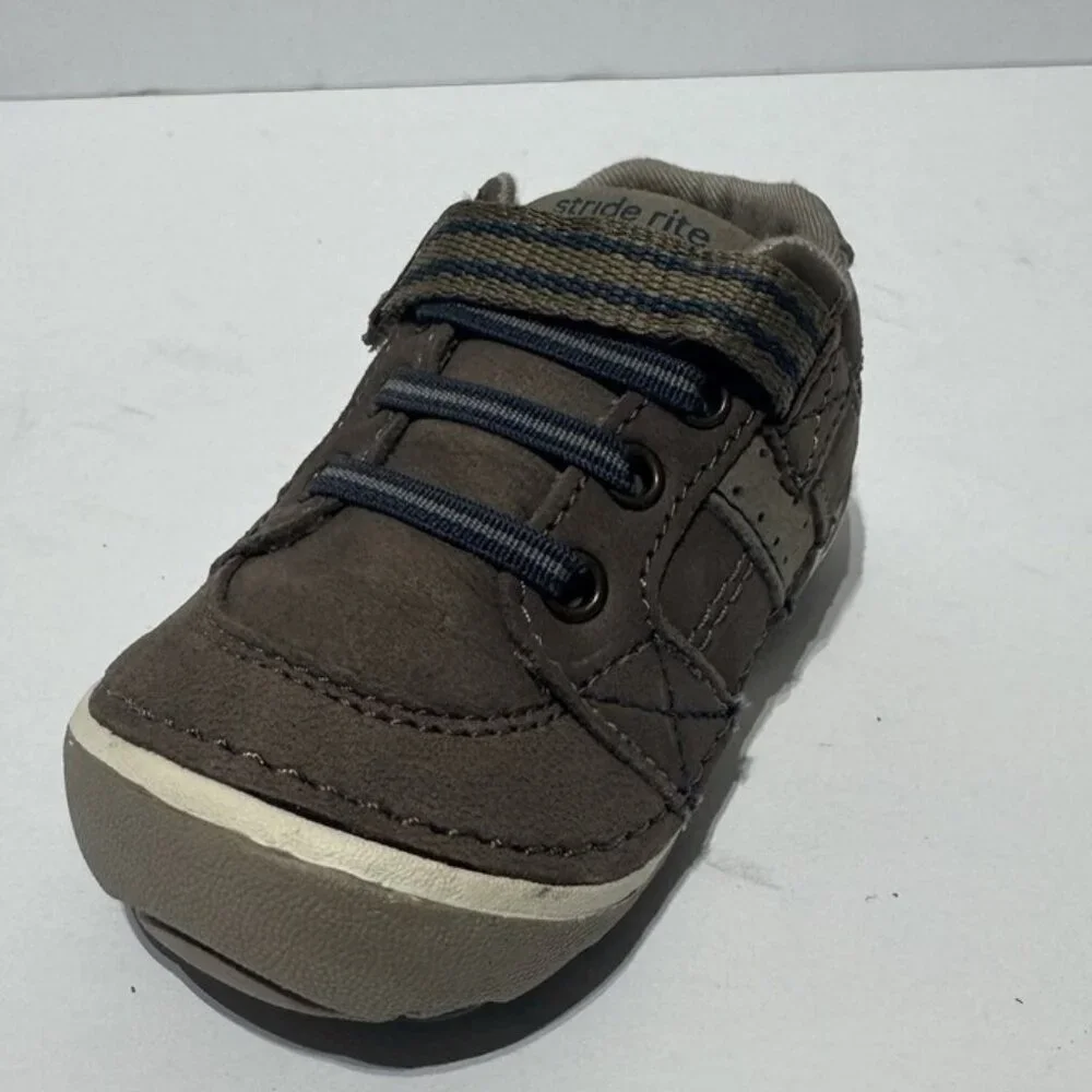 Stride Rite Soft Motion Artie Sneaker Size 3.5 Extra Wide Toddler